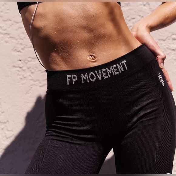 Free People Long Haul Logo Leggings Black Athletic Women's - Picture 2 of 6